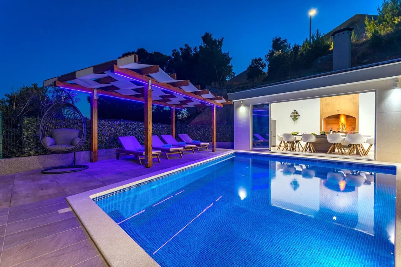 אומיס Villa Matan - Only 200M From The Sandy Beaches, Private 28M2 Pool מראה חיצוני תמונה