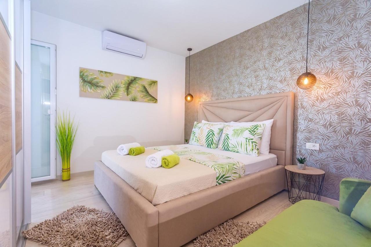 אומיס Villa Matan - Only 200M From The Sandy Beaches, Private 28M2 Pool מראה חיצוני תמונה