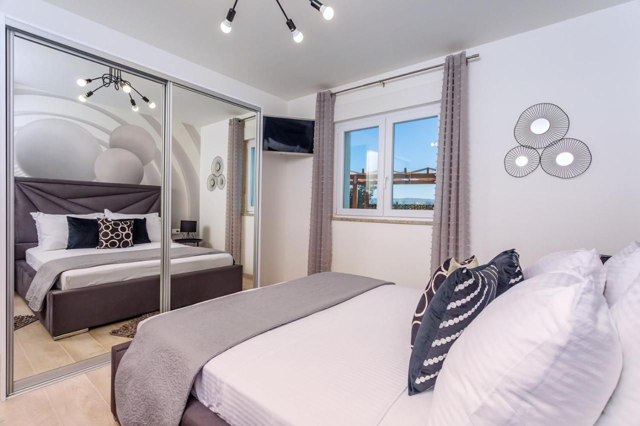 אומיס Villa Matan - Only 200M From The Sandy Beaches, Private 28M2 Pool חדר תמונה